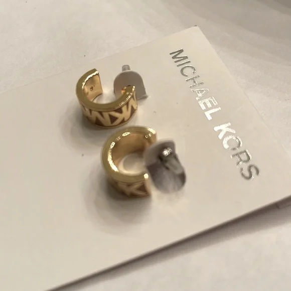 NWT Michael Kors Signature Huggie Earrings - Picture 7 of 9